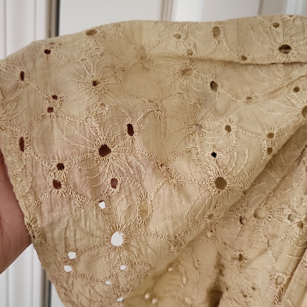 Kyla Seo "Talin" Blouse In Natural Eyelet - Picture 4 of 9